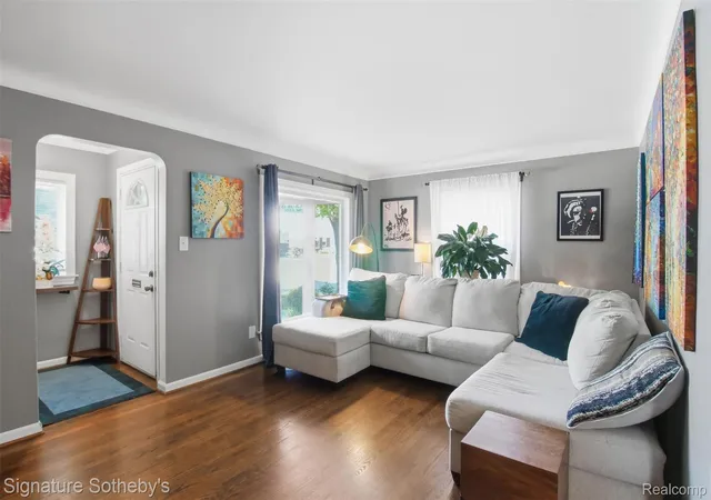 Photo 2 of Single family home for sale at 1268 Brys Dr, Grosse Pointe Woods, MI 48236 | MLS# 20261073481 | Listing updated on 2026-09-13