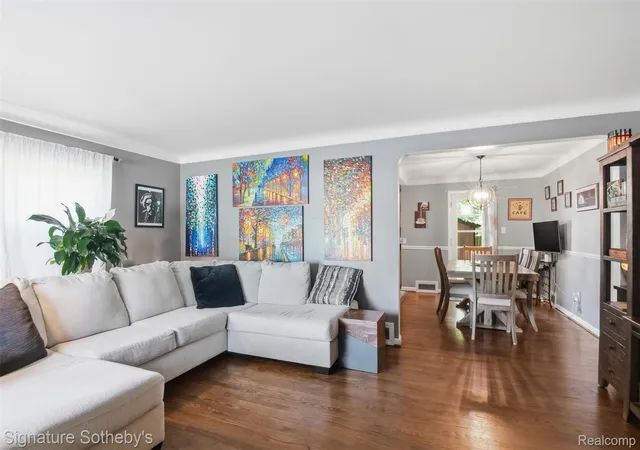 Photo 4 of Single family home for sale at 1268 Brys Dr, Grosse Pointe Woods, MI 48236 | MLS# 20261073481 | Listing updated on 2026-09-13