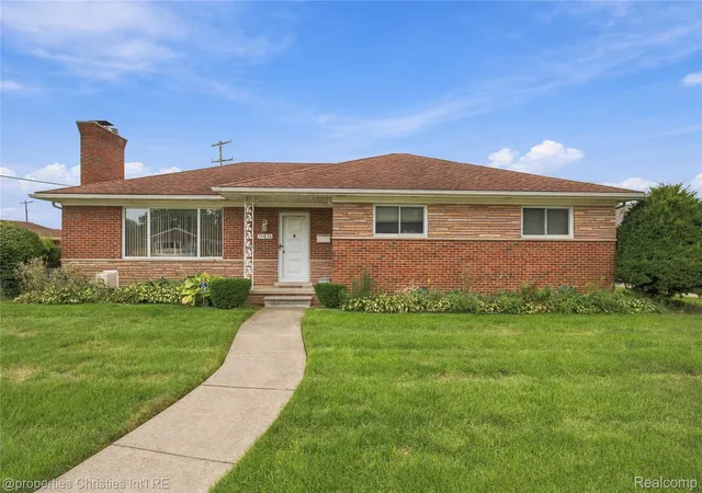 Photo 3 of Single family home for sale at 19074 Norton Ave, Eastpointe, MI 48021 | MLS# 20261073483 | Listing updated on 2026-09-16