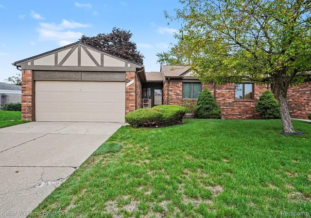 Photo 1 of Condo for sale at 4967 N Grand Oaks Dr, Warren, MI 48092 | MLS# 20261073495 | Listing updated on 2026-09-27