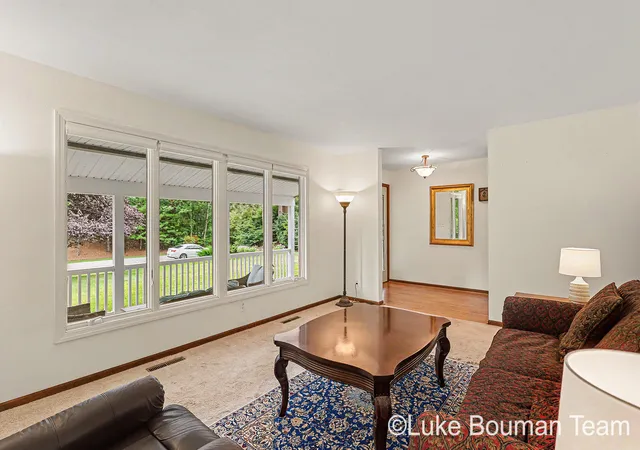 Photo 4 of Single family home for sale at 17521 Whippoorwill Dr, Grand Haven, MI 49417 | MLS# 71026048484 | Listing updated on 2026-09-13