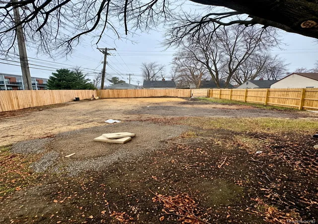 Photo 3 of Land for sale at 115 N Blair, Royal Oak, MI 48067 | MLS# 20261073505 | Listing updated on 2026-10-19