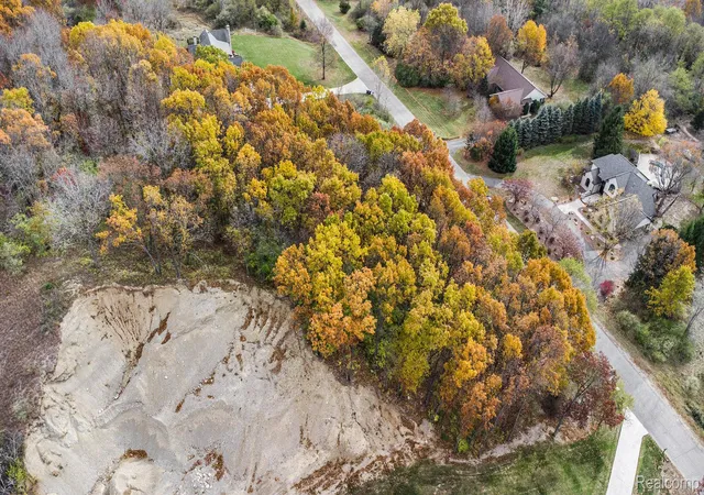 Photo 2 of Land for sale at 11136 Delphinium Dr, Fenton, MI 48430 | MLS# 20261073510 | Listing updated on 2026-09-11