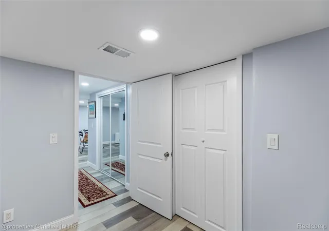 Photo 3 of Single family home for sale at 41101 Croydon Ct, Northville, MI 48168 | MLS# 20261073517 | Listing updated on 2026-09-12