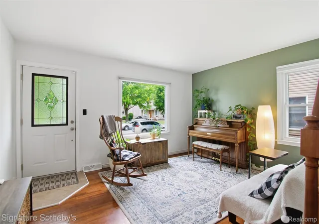 Photo 3 of Single family home for sale at 1410 Bauman Ave, Royal Oak, MI 48073 | MLS# 20261073525 | Listing updated on 2026-09-13