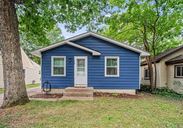 Photo 1 of Sale Pending at 5123 Carson Ave Sw, Grand Rapids, MI 49548 | MLS# 65026048509 | Listing updated on 2026-09-16