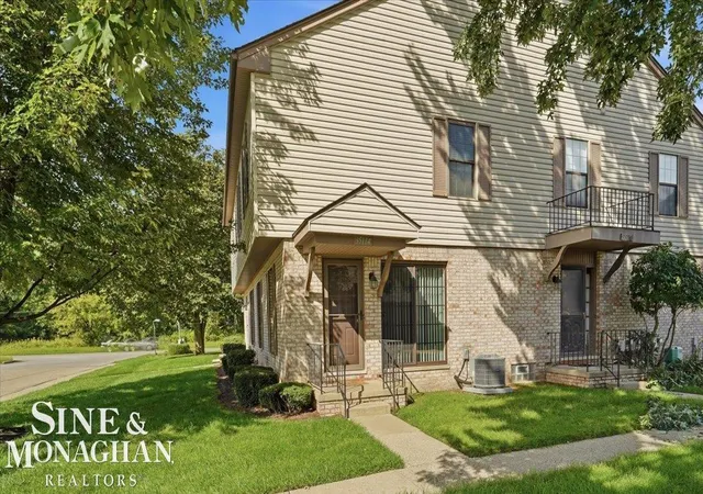 Photo 1 of Sale Pending at 35114 N Bay Cir St, Harrison Township, MI 48045 | MLS# 58050221542 | Listing updated on 2026-09-17