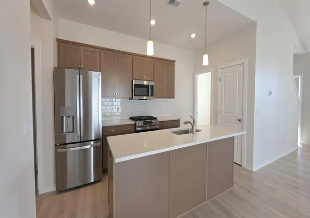 Photo 3 of Condo for sale at 6647 Bellflower Dr Sw #4, Zeeland, MI 49464 | MLS# 65026048517 | Listing updated on 2026-10-19