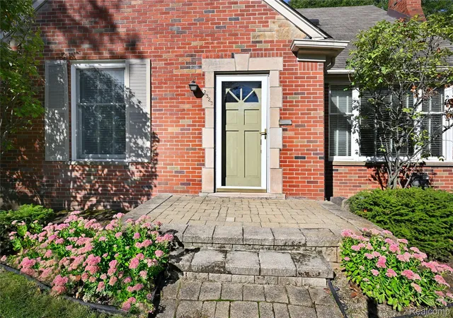 Photo 2 of Single family home for sale at 2323 Elmhurst Ave, Royal Oak, MI 48073 | MLS# 20261073543 | Listing updated on 2026-10-18