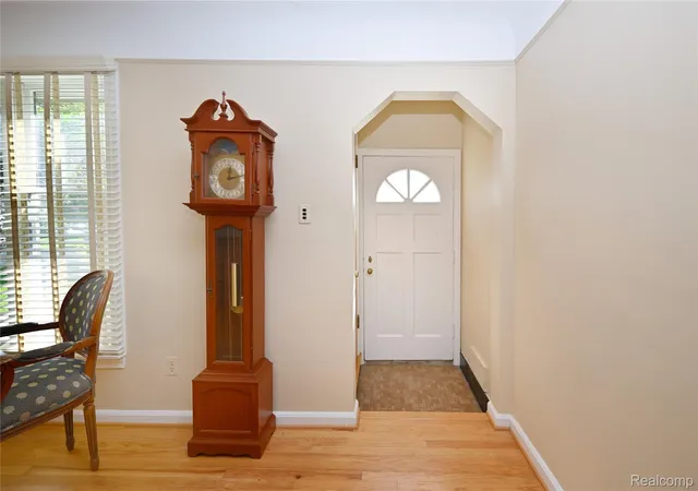 Photo 3 of Single family home for sale at 2323 Elmhurst Ave, Royal Oak, MI 48073 | MLS# 20261073543 | Listing updated on 2026-10-26