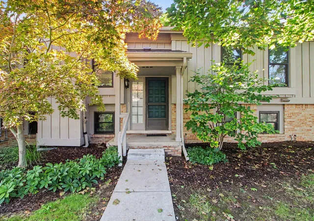 Photo 3 of Condo for sale at 2206 Rivenoak Ct, Ann Arbor, MI 48103 | MLS# 81026048522 | Listing updated on 2026-09-12