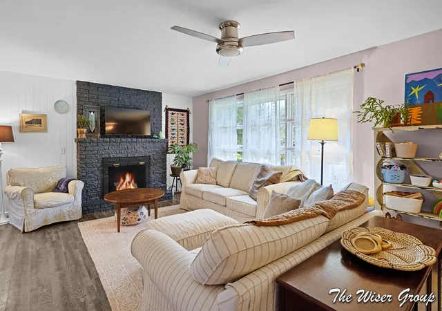 Photo 2 of Single family home for sale at 1910 Knapp St Ne, Grand Rapids, MI 49505 | MLS# 65026048526 | Listing updated on 2026-09-11