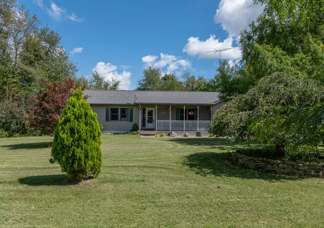 Photo 1 of Single family home for sale at 5749 Pioneer Rd, Osseo, MI 49266 | MLS# 53026048525 | Listing updated on 2026-09-14