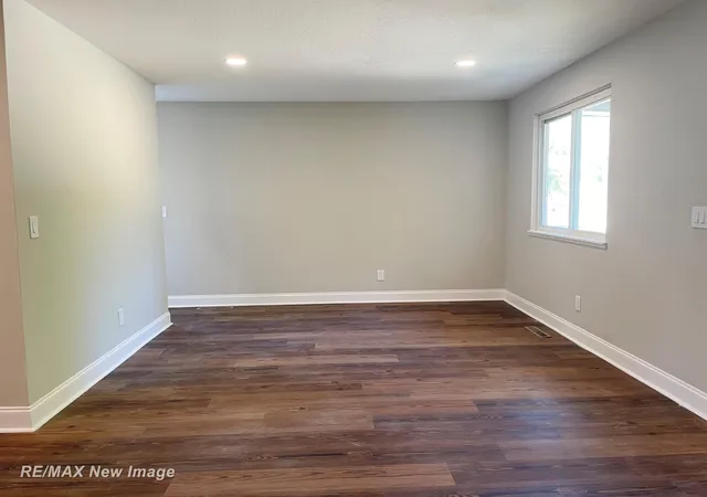 Photo 4 of Single family home for sale at 417 S 19th Street, Saginaw, MI 48601 | MLS# 61050221549 | Listing updated on 2026-09-16