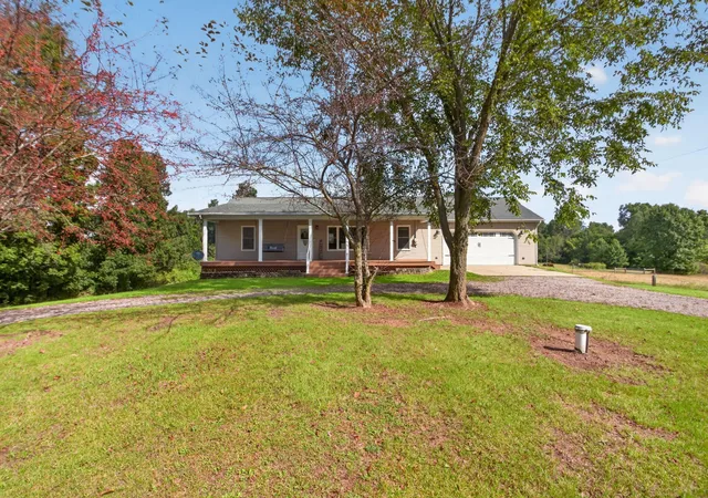 Single family home for sale at 4722 Root Sta Rd, Jackson, MI 49201 | MLS# 55026048528