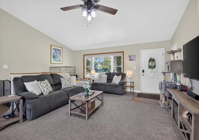 Photo 4 of Single family home for sale at 4722 Root Sta Rd, Jackson, MI 49201 | MLS# 55026048528 | Listing updated on 2026-09-11
