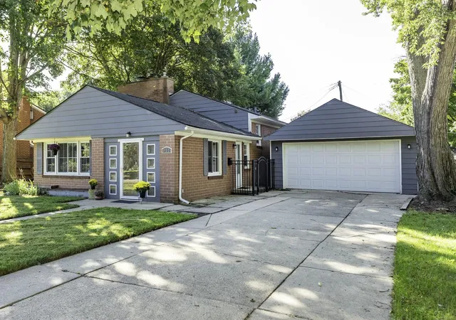 Photo 3 of Single family home for sale at 832 E Forest Ave, Ypsilanti, MI 48198 | MLS# 81026048531 | Listing updated on 2026-09-17