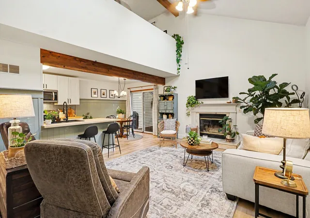 Photo 3 of Condo for sale at 17511 Parkwood Dr #B, Spring Lake, MI 49456 | MLS# 71026048533 | Listing updated on 2026-09-14
