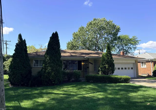 Photo 3 of Single family home for sale at 31225 Frank Dr, Warren, MI 48093 | MLS# 58050221552 | Listing updated on 2026-10-06