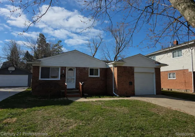 Single family home for sale at 406 Woodlawn Ave, Royal Oak, MI 48073 | MLS# 20261073570
