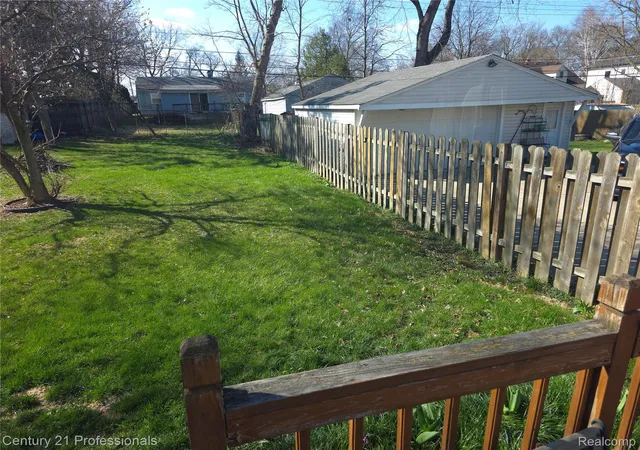 Photo 3 of Single family home for sale at 406 Woodlawn Ave, Royal Oak, MI 48073 | MLS# 20261073570 | Listing updated on 2026-09-12