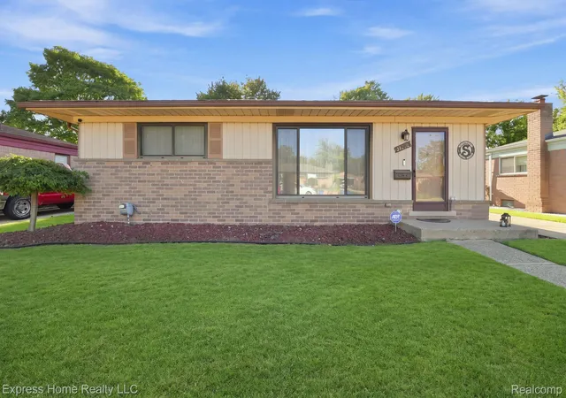 Photo 2 of Single family home for sale at 31719 Newport Dr, Warren, MI 48088 | MLS# 20261073575 | Listing updated on 2026-09-12