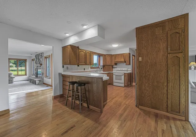 Photo 4 of Single family home for sale at 351 E Kasson Rd, Maple City, MI 49664 | MLS# 78080073458 | Listing updated on 2026-09-14