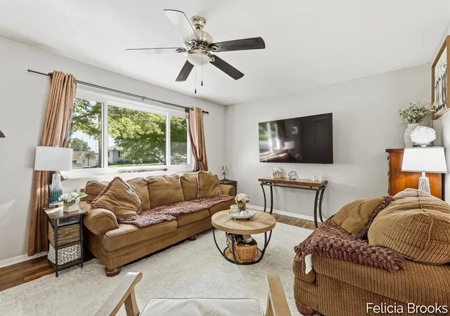 Photo 4 of Single family home for sale at 457 Parkside Ave NW, Grand Rapids, MI 49534 | MLS# 65026048552 | Listing updated on 2026-09-11