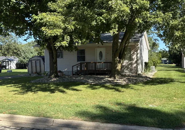 Photo 1 of Sale Pending at 1009 S Ohio Ct, Sturgis, MI 49091 | MLS# 68026048551 | Listing updated on 2026-09-21