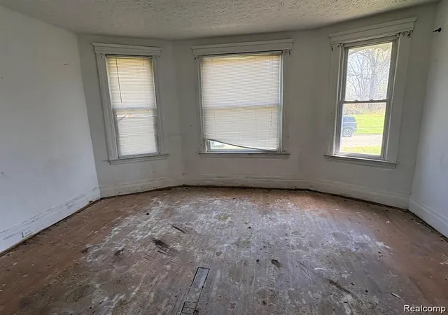 Photo 3 of Single family home for sale at 3695 Baldwin St, Detroit, MI 48214 | MLS# 20261073579 | Listing updated on 2026-09-12