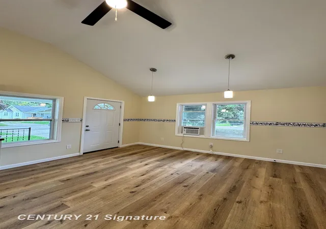 Photo 1 of Single family home for sale at 1910 Newberry Dr, Saginaw, MI 48602 | MLS# 61050221559 | Listing updated on 2026-09-11