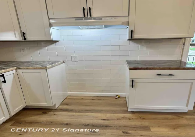 Photo 3 of Single family home for sale at 1910 Newberry Dr, Saginaw, MI 48602 | MLS# 61050221559 | Listing updated on 2026-09-11
