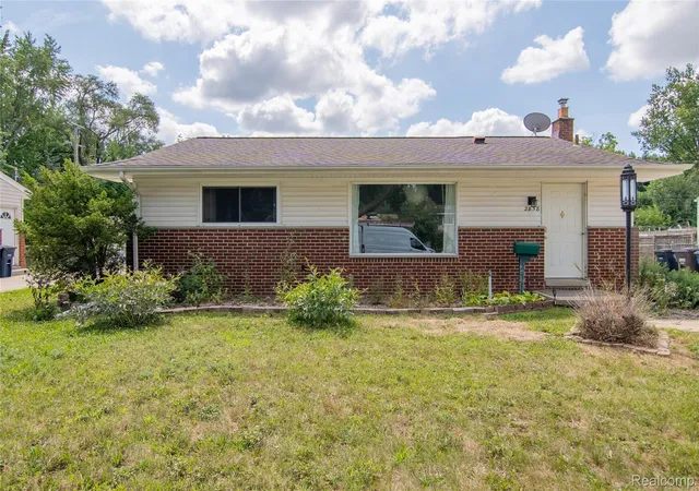 Photo 1 of Single family home for sale at 2858 Marshall St, Ann Arbor, MI 48108 | MLS# 20261073586 | Listing updated on 2026-09-11