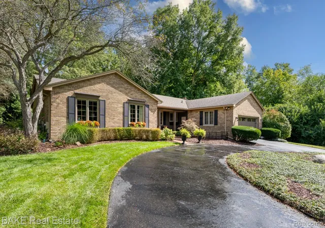 Photo 1 of Sale Pending at 9200 Colony Farm Dr, Plymouth, MI 48170 | MLS# 20261073585 | Listing updated on 2026-10-05