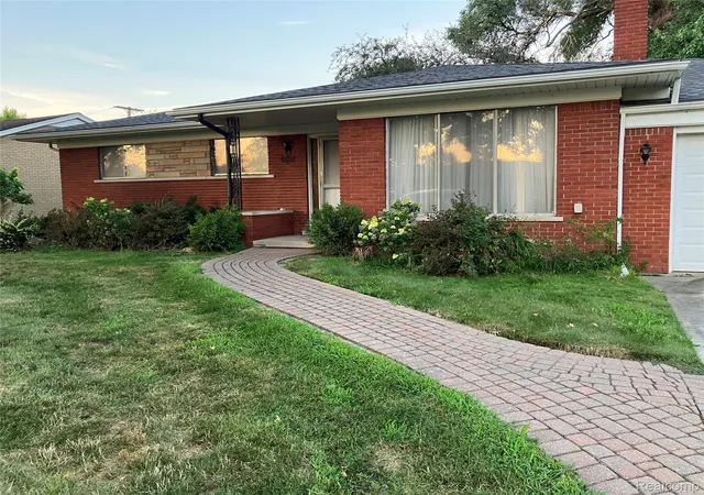 Photo 2 of Single family home for sale at 37054 Maas Dr, Sterling Heights, MI 48312 | MLS# 20261073587 | Listing updated on 2026-09-12