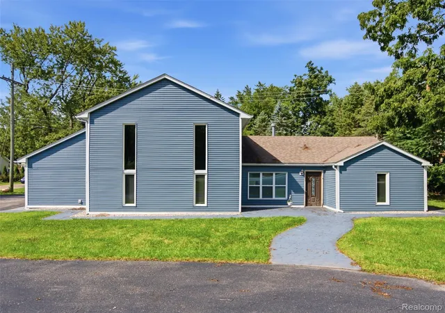 Single family home for sale at 3700 Green Lake Rd, West Bloomfield, MI 48324 | MLS# 20261073590