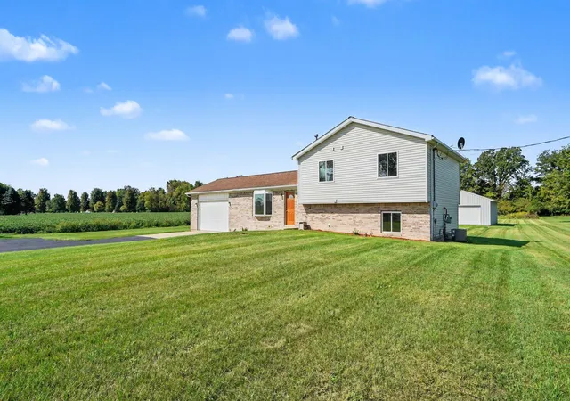 Photo 2 of Single family home for sale at 13212 Platt Rd, Milan, MI 48160 | MLS# 81026048569 | Listing updated on 2026-09-11
