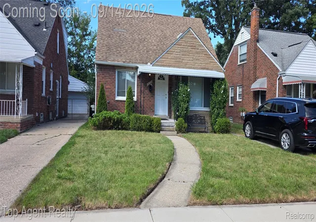 Photo 1 of Single family home for sale at 16735 Lincoln Ave Se, Eastpointe, MI 48021 | MLS# 20261073603 | Listing updated on 2026-09-16