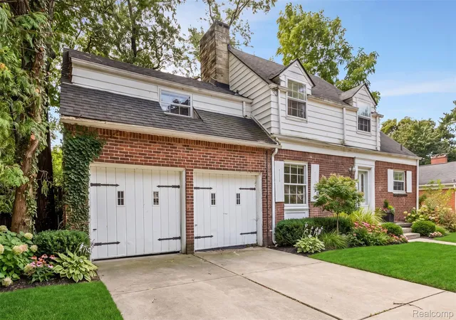 Photo 3 of Single family home for sale at 18753 San Diego Blvd, Lathrup Village, MI 48076 | MLS# 20261073607 | Listing updated on 2026-09-14