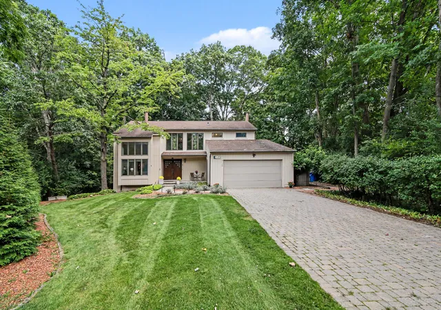Single family home for sale at 2145 Ridge Ave, Ann Arbor, MI 48104 | MLS# 81026048573