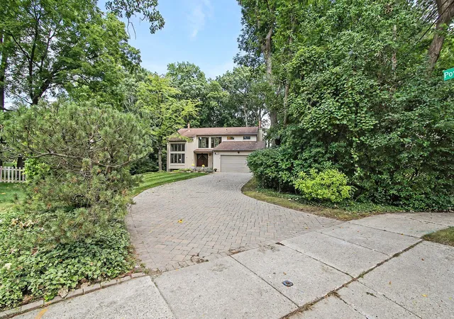 Photo 1 of Single family home for sale at 2145 Ridge Ave, Ann Arbor, MI 48104 | MLS# 81026048573 | Listing updated on 2026-09-18