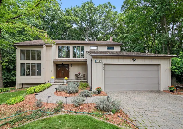 Photo 2 of Single family home for sale at 2145 Ridge Ave, Ann Arbor, MI 48104 | MLS# 81026048573 | Listing updated on 2026-09-18