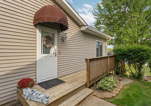 Photo 2 of Single family home for sale at 113 Watt Rd, Lyndon Township Washtenaw, MI 48137 | MLS# 81026048575 | Listing updated on 2026-09-11