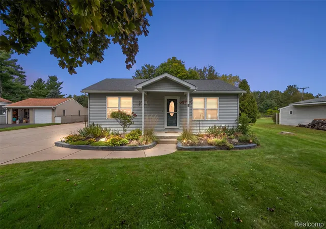 Photo 1 of Sale Pending at 5078 Waldon Rd, Clarkston, MI 48348 | MLS# 20261073613 | Listing updated on 2026-10-08