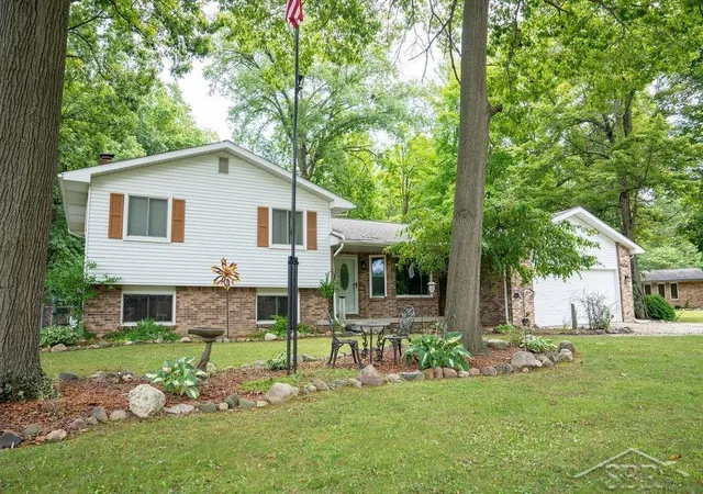 Photo 1 of Single family home for sale at 10298 Rene Dr, Clio, MI 48420 | MLS# 61050221572 | Listing updated on 2026-09-11