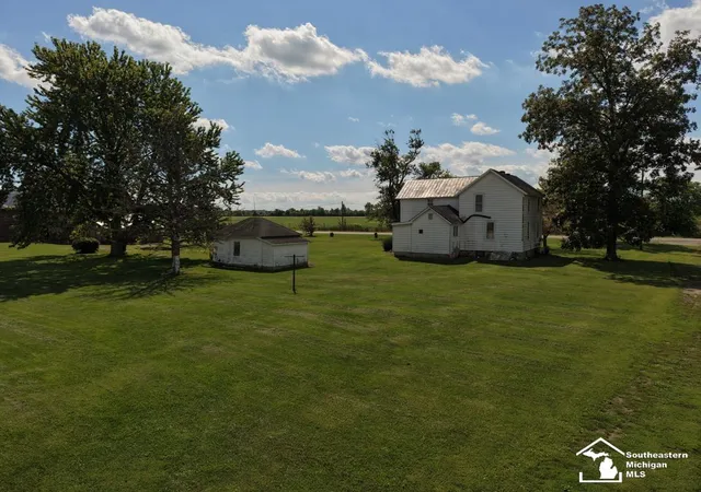 Photo 3 of Single family home for sale at 5634 W Dunbar Rd, Monroe, MI 48161 | MLS# 57050221575 | Listing updated on 2026-09-17