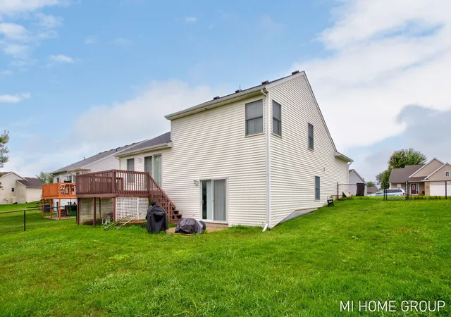 Photo 3 of Single family home for sale at 2888 Riley Ridge Ave, Holland, MI 49424 | MLS# 71026048581 | Listing updated on 2026-09-15