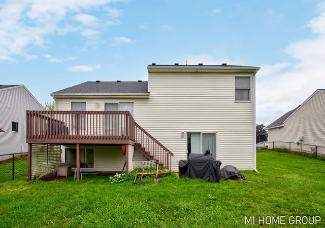Photo 3 of Single family home for sale at 2888 Riley Ridge Ave, Holland, MI 49424 | MLS# 71026048581 | Listing updated on 2026-09-15