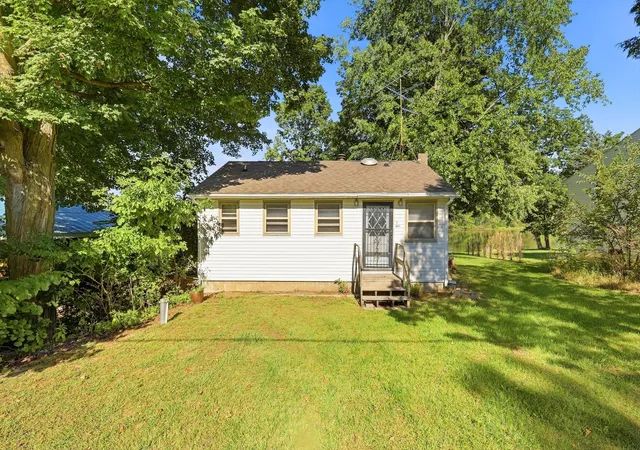 Photo 2 of Single family home for sale at 3511 Lake Allegan Dr, Allegan, MI 49010 | MLS# 65026048586 | Listing updated on 2026-09-15