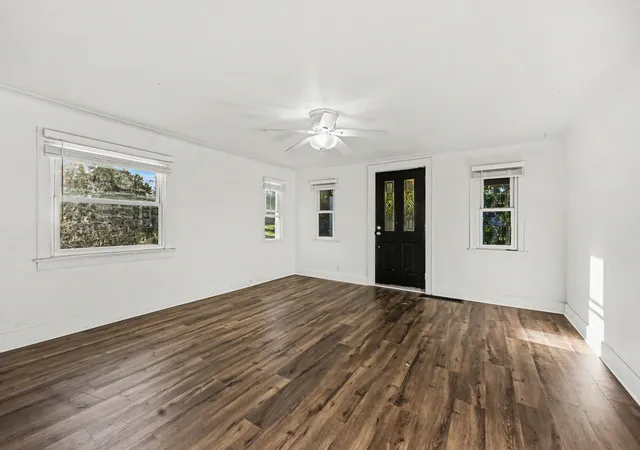 Photo 3 of Single family home for sale at 617 Wright St NE, Grand Rapids, MI 49505 | MLS# 65026048585 | Listing updated on 2026-09-13